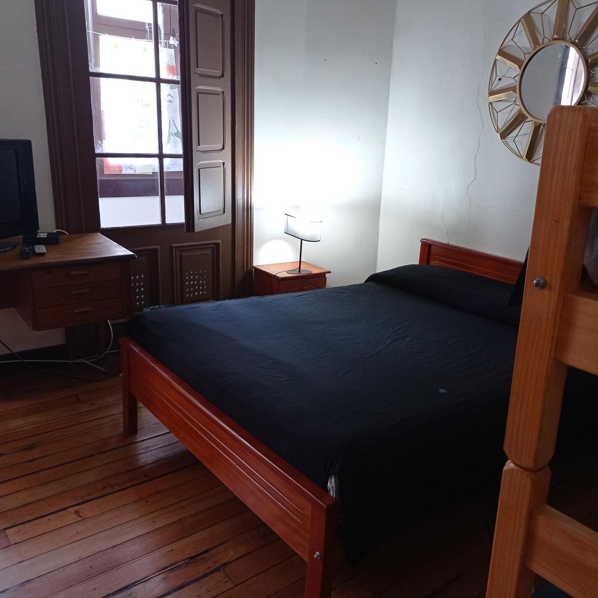 Irreal Hostal